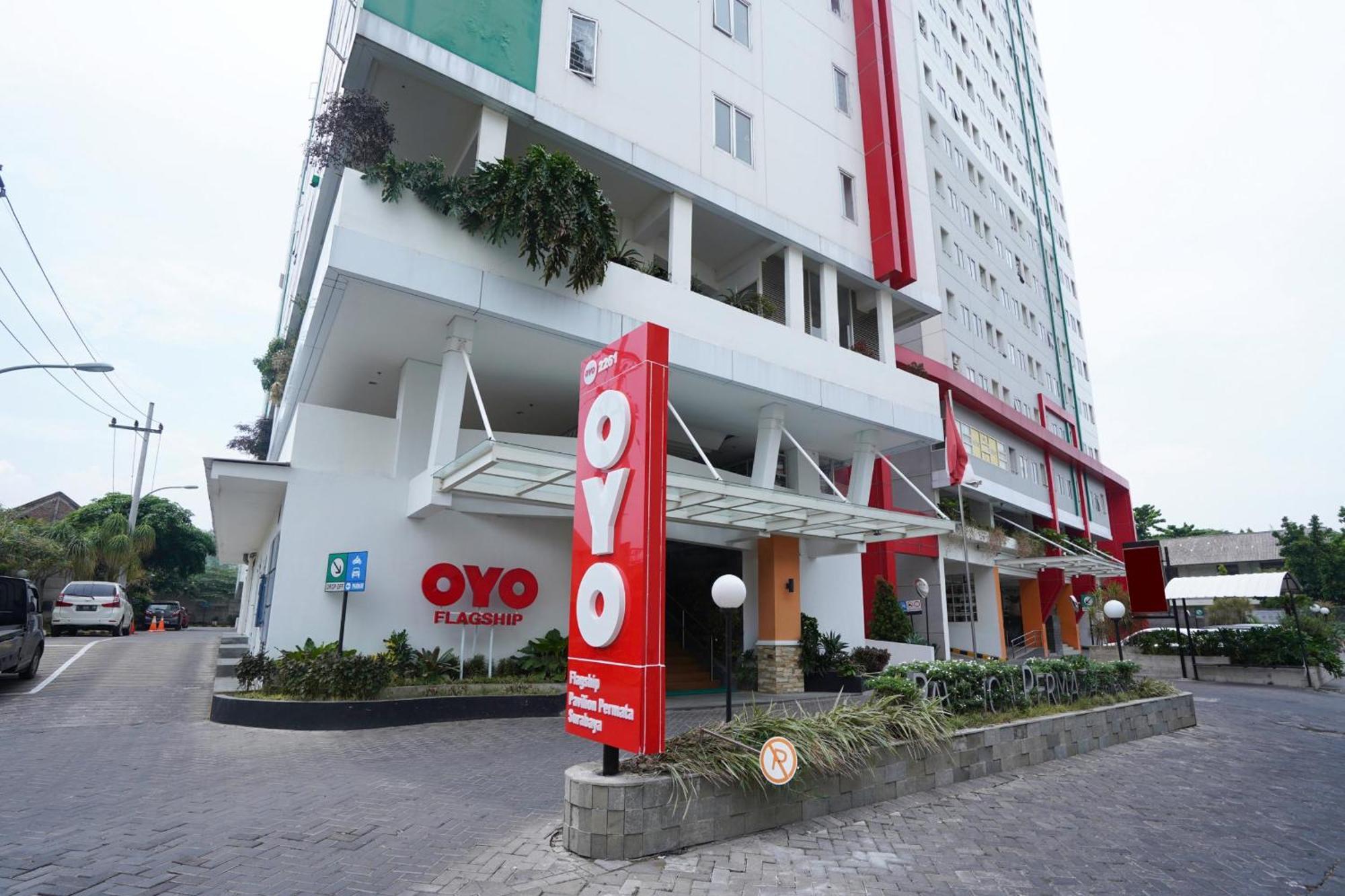 Super Oyo Capital O 91962 Pavilion Permata Сурабая Экстерьер фото